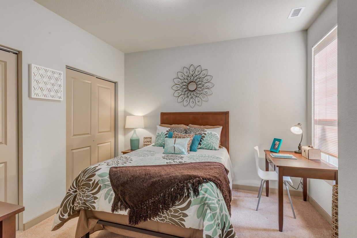 Foto principal - 1298 Olive St