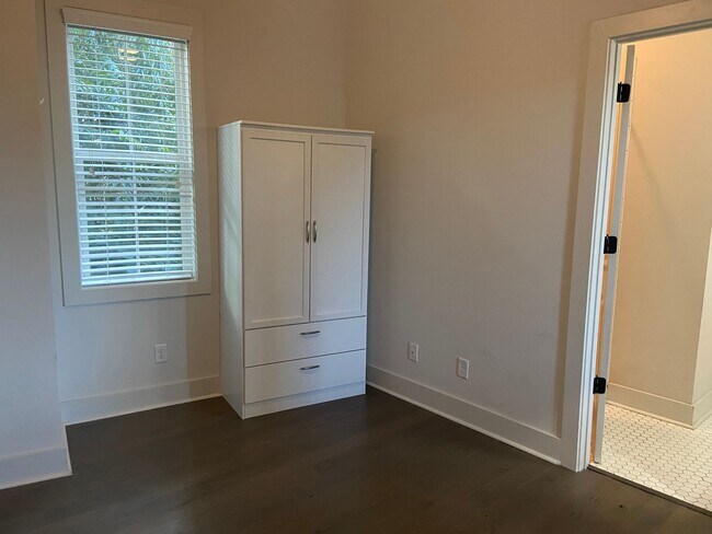 Foto del edificio - DIXON PARK | 2 BEDROOM | 2 BATH