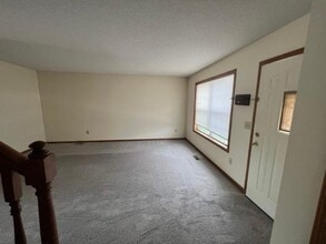 Building Photo - 13157 Richland Ave