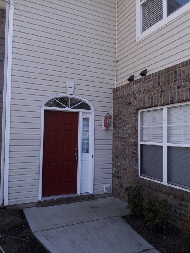 Primary Photo - Spacious 2Bedroom/2Bath Townhouse