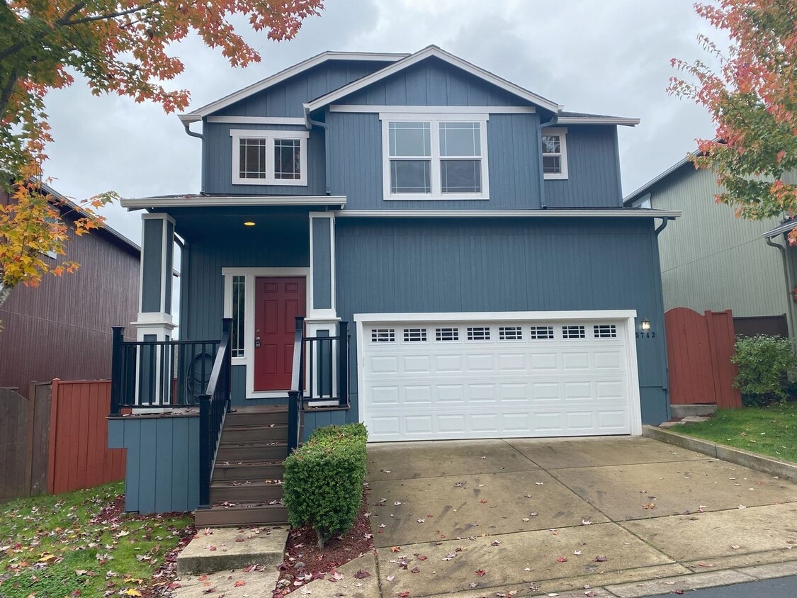 Foto principal - Coming Soon! Spacious Two Story Home In Ja...