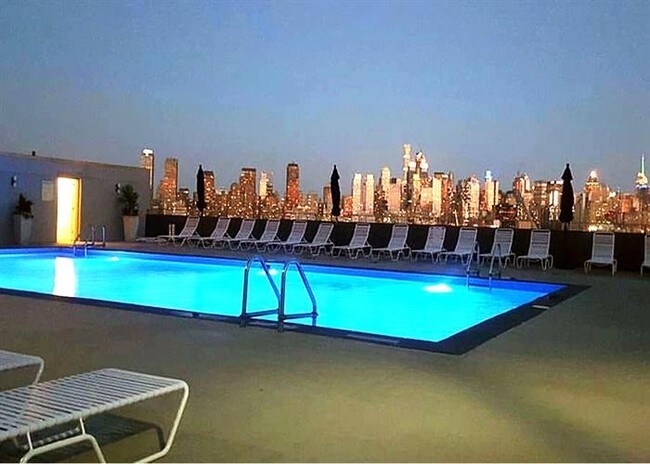 Foto del edificio - 6050 Kennedy Blvd E