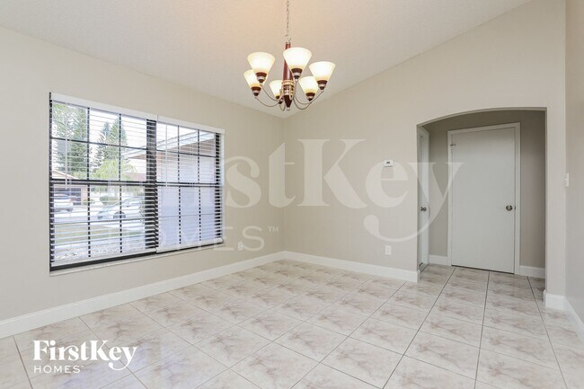 Foto del edificio - 2778 Muscatello St