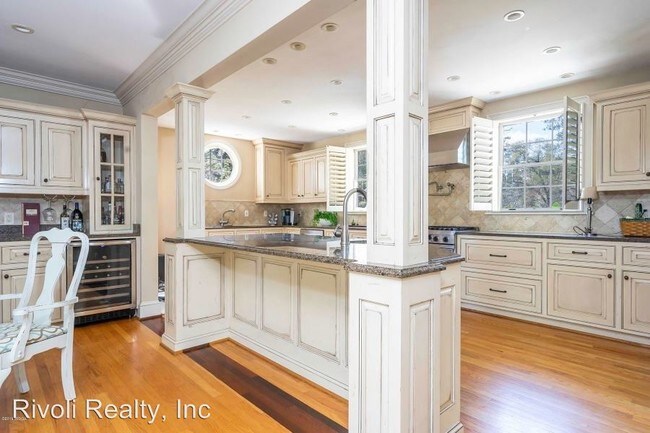 Building Photo - 5 br, 4 bath House - 3003 Highpoint Drive