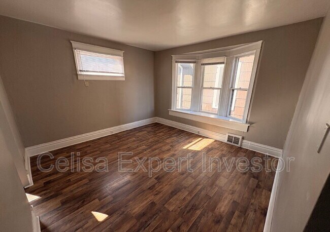 Building Photo - 1441 Wall St