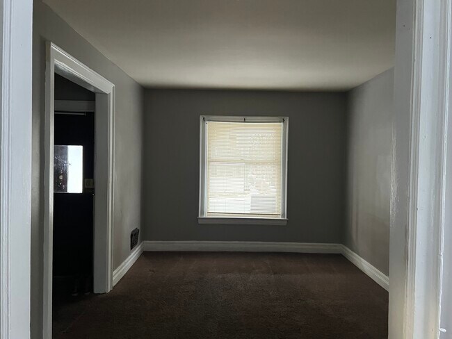 Building Photo - 149 W Ferry St