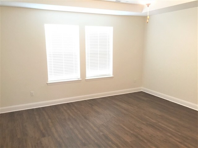 Foto del edificio - 65 S Lancaster Dr