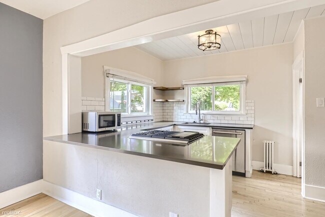 Building Photo - 2 br, 2 bath House - 3753 Zenobia Street C...