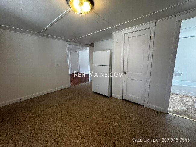 Building Photo - 276 Main St