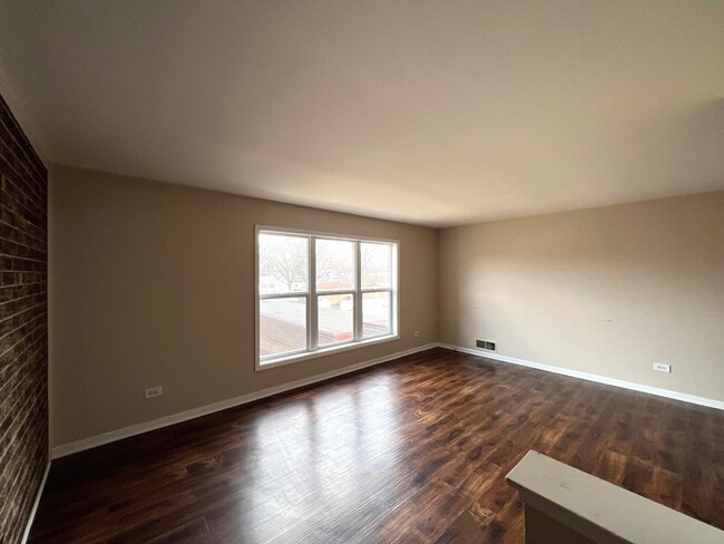 Building Photo - 18515 Harwood Ave