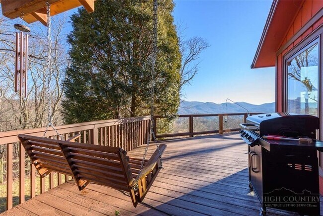 Foto del edificio - 1776 Beech Mountain Pkwy