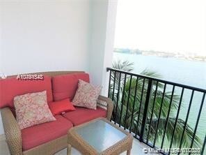 Foto del edificio - 1700 N Bay Rd