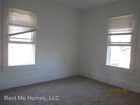 Building Photo - 1302 Holly Ave