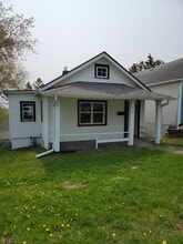 Building Photo - 510 E 11th St