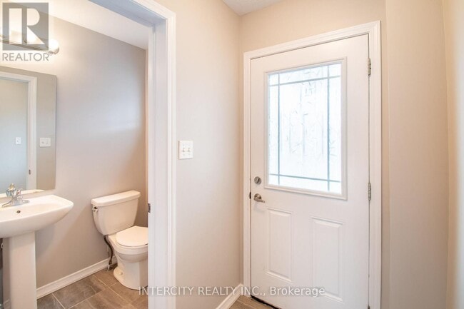 Photo du bâtiment - 191 Diana Dr