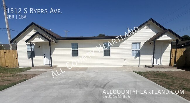 Building Photo - Completely updated 2bed 1 bath in OKC!