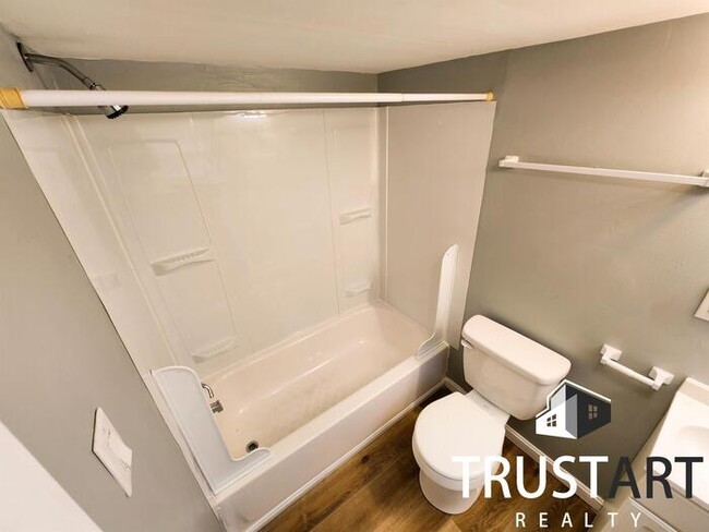 Building Photo - 1 bedroom apartment in Frankford