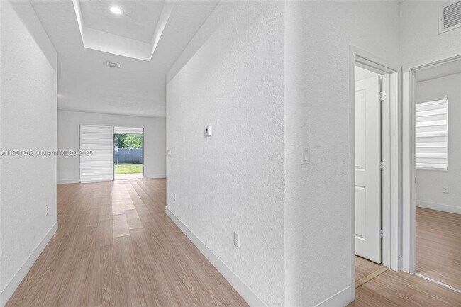Foto del edificio - 21465 SW 125th Psge