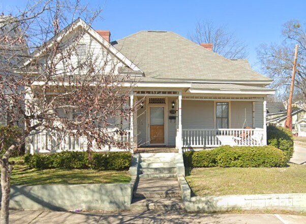Primary Photo - 615 E Martin St