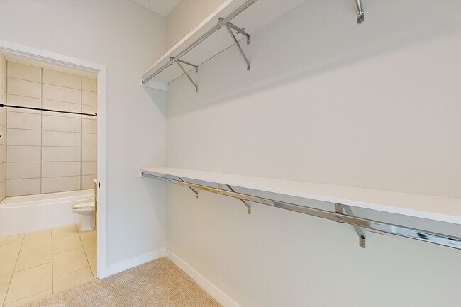 Foto del edificio - 8300 Commonwealth Dr