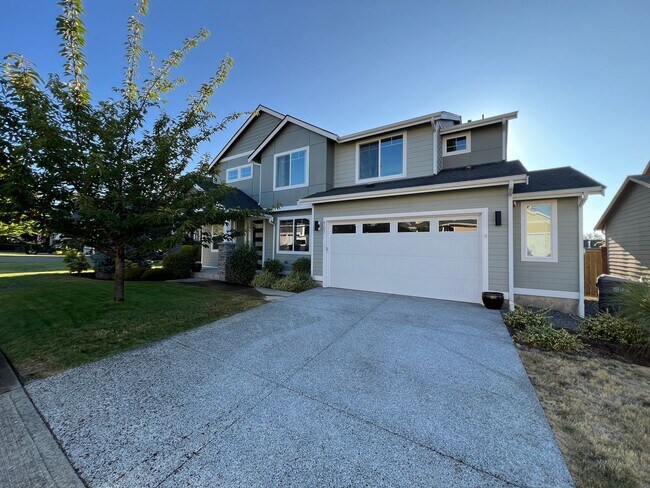 Foto del edificio - Bonney Lake area - 5 bedroom plus Den and 3 baths, AC and more - Available NOW!