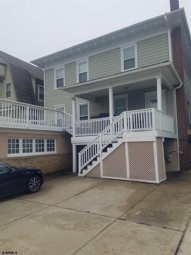 Foto principal - 117 S Bartram Ave