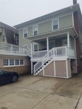 Building Photo - 117 S Bartram Ave