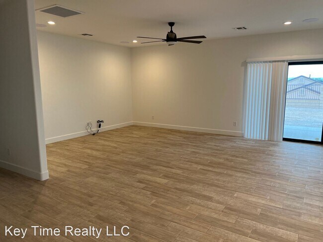 Building Photo - 3 br, 2 bath House - 2222 Hammer Ln