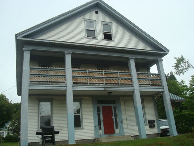 Primary Photo - 7A Russell St
