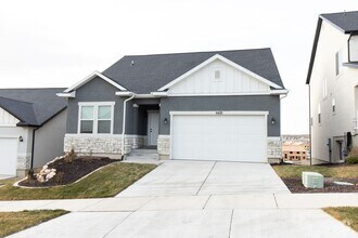 Building Photo - 1431 W Russo Dr
