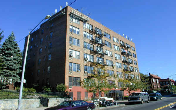 Foto del edificio - 233 Jamaica Ave