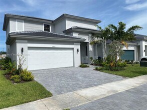 Building Photo - 4435 SW 174th Ave