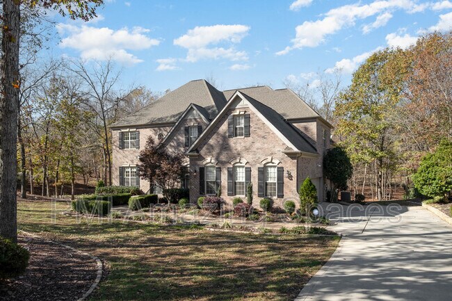 Building Photo - 426 Foxglove Ln