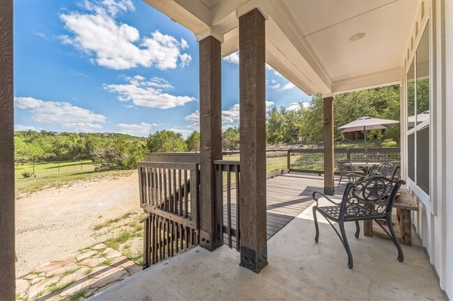 Building Photo - 1089 Hidden Hills Dr