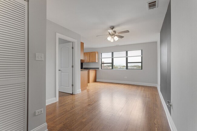 Foto del edificio - 7626 N Marshfield Ave