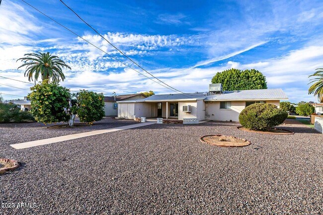 Foto del edificio - 10347 W Snead Dr