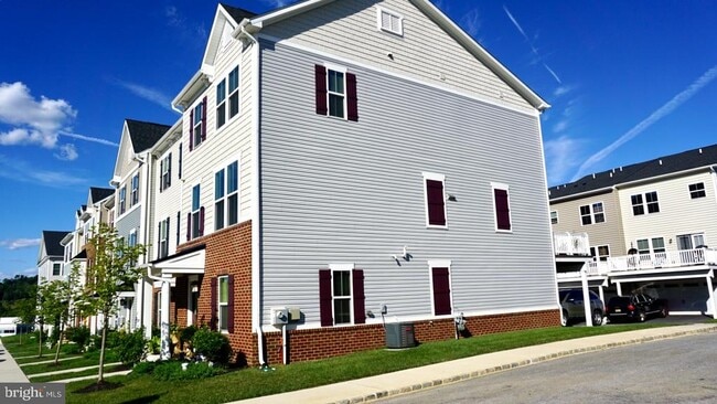 Building Photo - 113 Quarry Point Rd