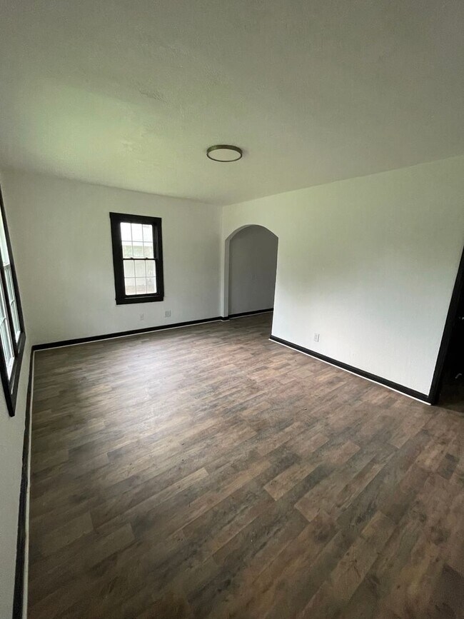 Foto del edificio - 2/1 newly renovated for $900/month
