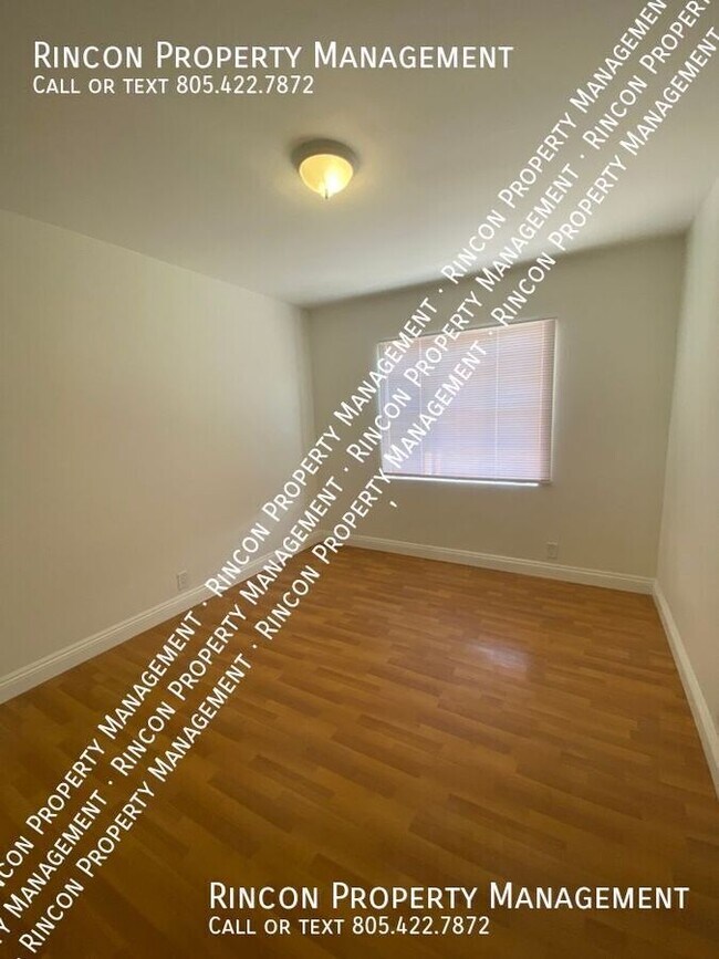 Foto del edificio - *Newly Updated 2 Bedroom Duplex unit in Sa...