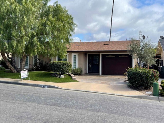 Foto del edificio - 921 La Fiesta Ln