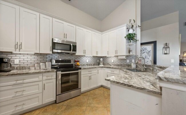Building Photo - 2544 Ventura Cir