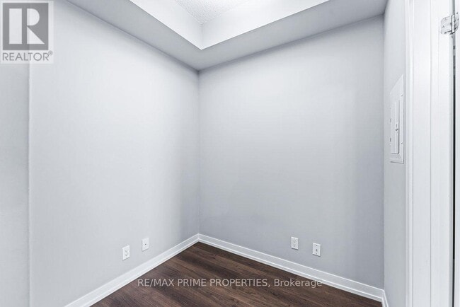 Building Photo - 2603-89-2289 Dunfield Ave
