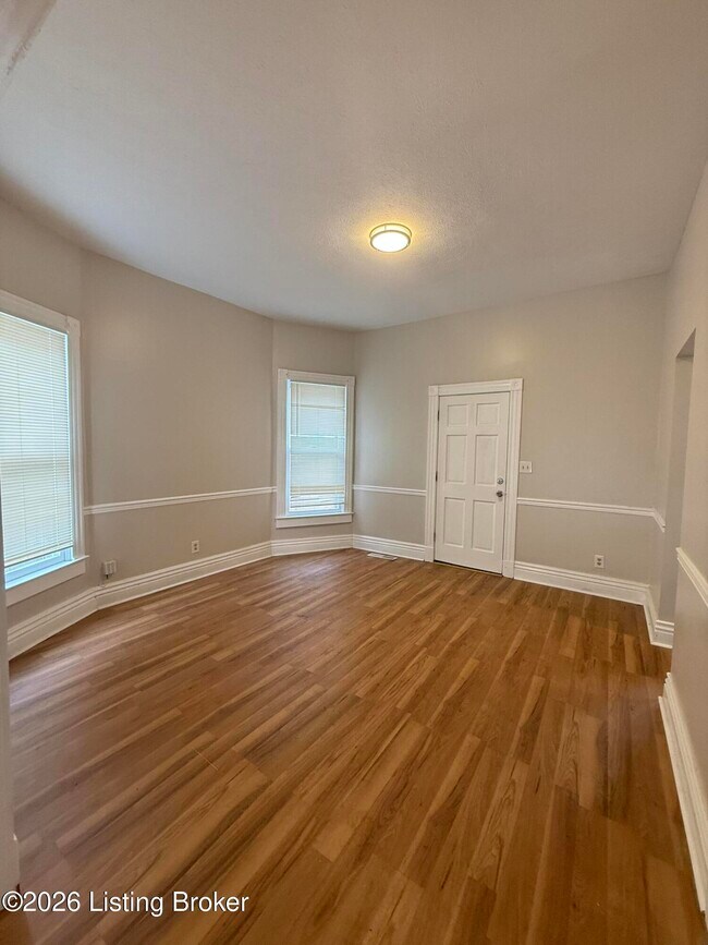 Foto del edificio - 2547 Bank St