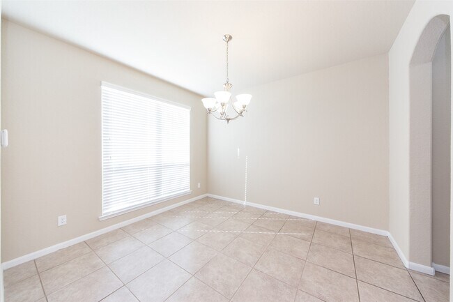 Foto del edificio - 6202 Eden Prairie Dr