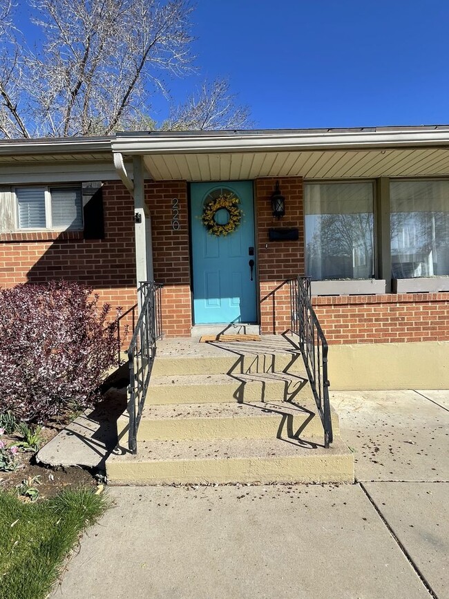 Building Photo - Modern 3 Bedroom Home in Ogden | Furnished...