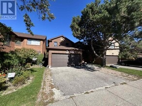 Building Photo - 344 York Hill Blvd