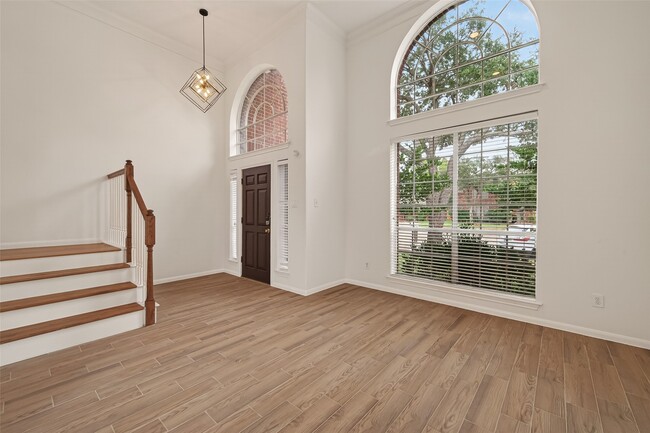 Foto del edificio - 3206 Shadowfern Ct