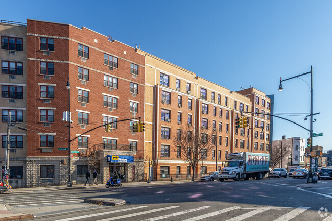 Building Photo - Rheingold Heights II