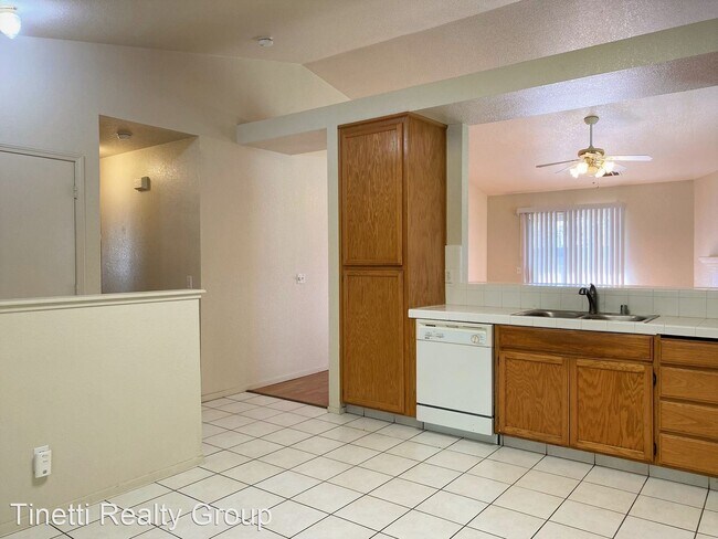 Foto del edificio - 3 br, 2 bath House - 147 Concord Square