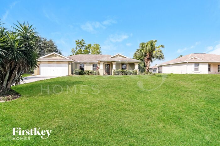 Foto principal - 644 Dauphine Ave S